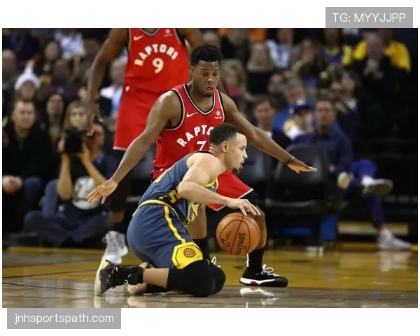 一次看懂！阻挡与带球撞人判罚的关键区别与实战解析