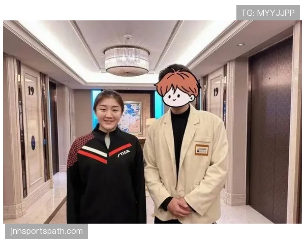陈梦机场照里的那个包，我月租都不敢想